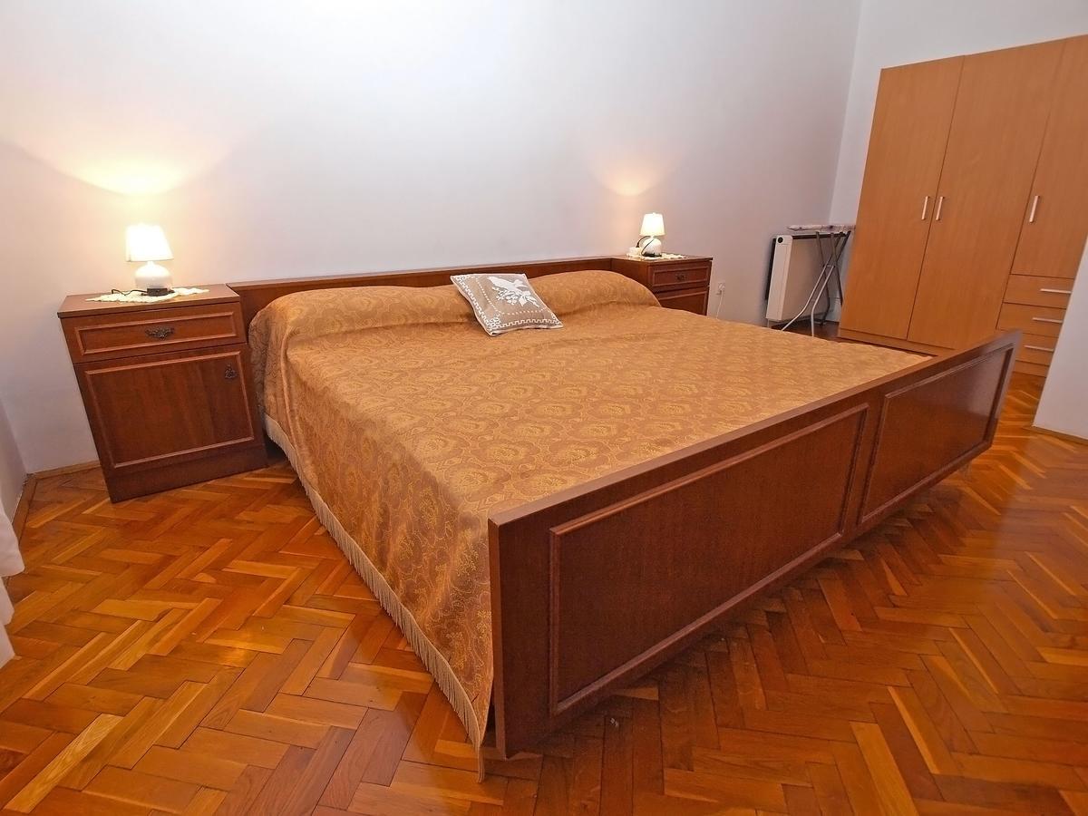 Apartments Dvorine 1210 Баньоле Екстер'єр фото